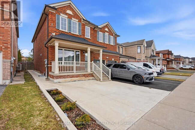 39 Carter Bennett Dr in Ajax, ON - Building Photo - Building Photo