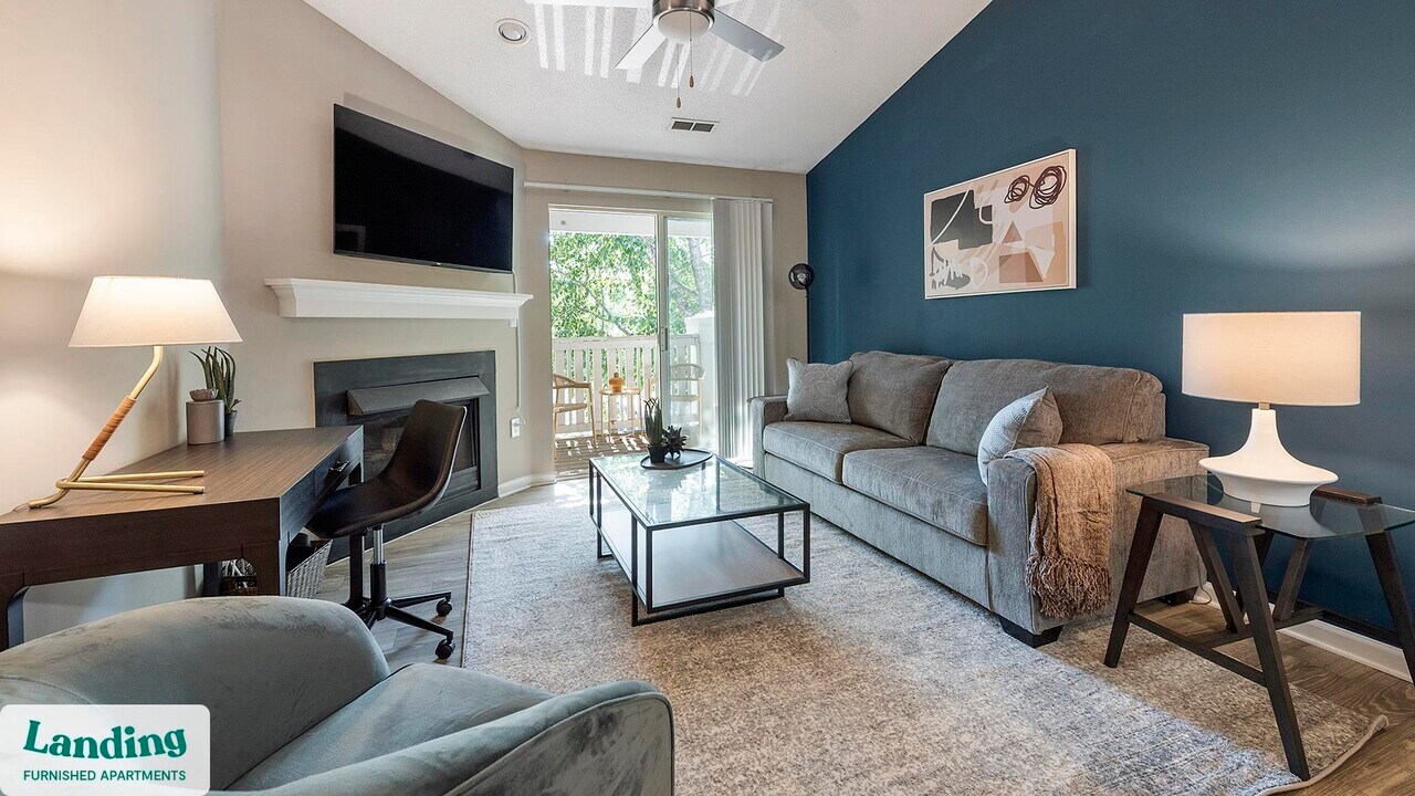 300 Long Shoals Rd in Asheville, NC - Building Photo