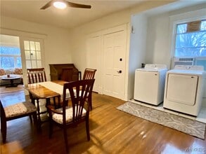 286 Ashland Ave in Buffalo, NY - Building Photo - Building Photo