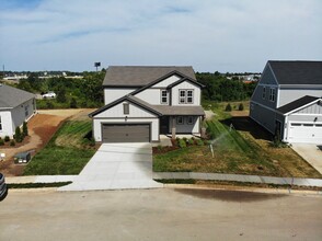 1910 Hildebrand Ln in Columbia, TN - Building Photo - Building Photo