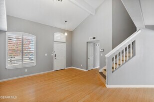 1450 Senda Del Sol Ln in El Paso, TX - Building Photo