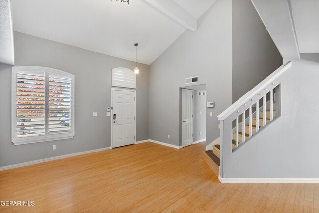 property at 1450 Senda Del Sol Ln