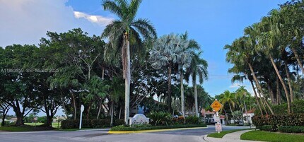 9220 NW 9th Pl in Plantation, FL - Building Photo - Building Photo