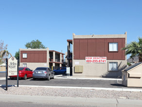 Mellow Square Apartments in Phoenix, AZ - Building Photo - Building Photo