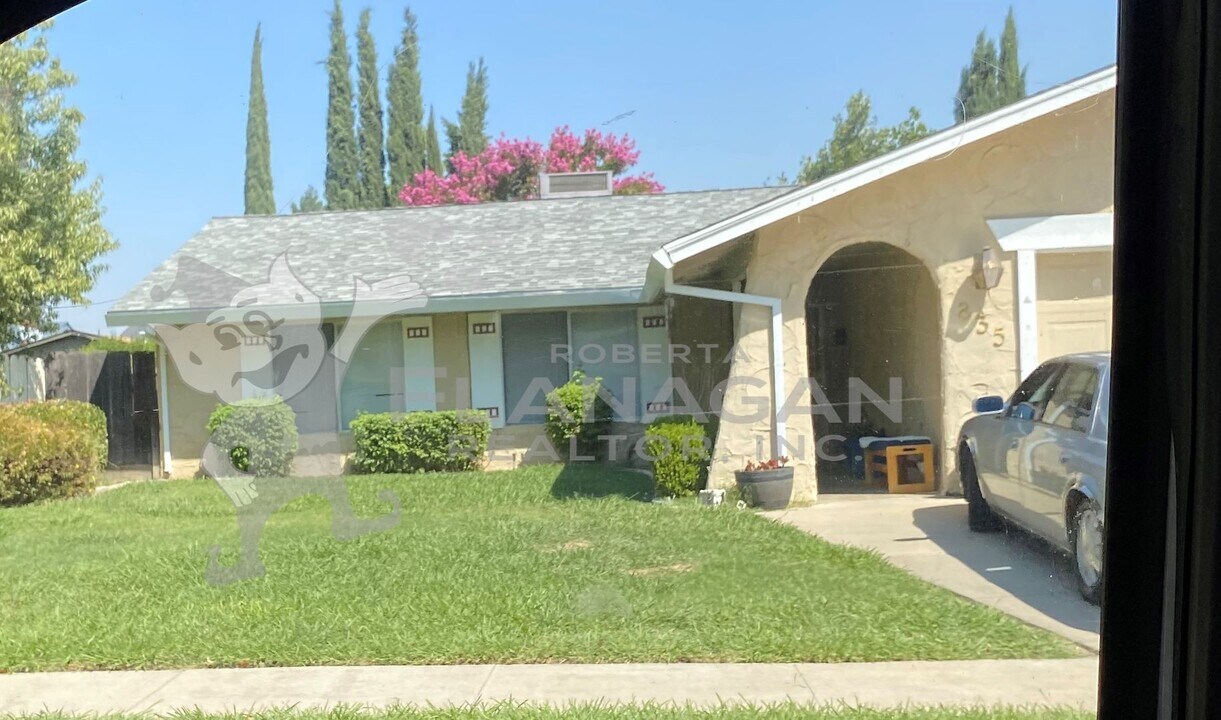 835 Columbia Ave in Merced, CA - Building Photo