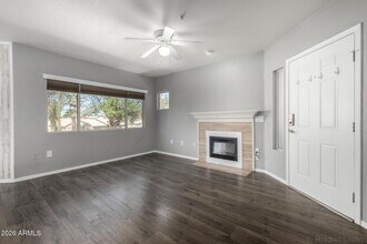 1295 N Ash St in Gilbert, AZ - Building Photo - Building Photo