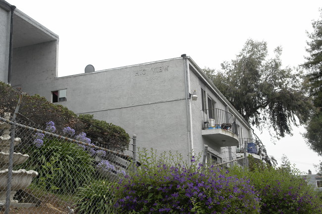 Wallace Street Apartments in Oakland, CA - Building Photo - Building Photo