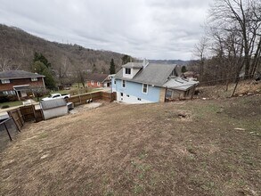 798 Valley Rd in Ambridge, PA - Building Photo - Building Photo