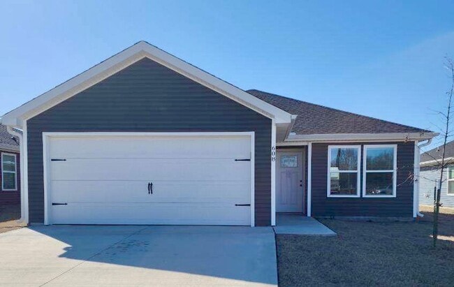 property at 608 Short Leaf