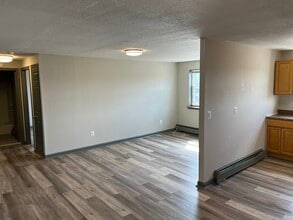 32 Cook Ave in Meriden, CT - Foto de edificio - Building Photo