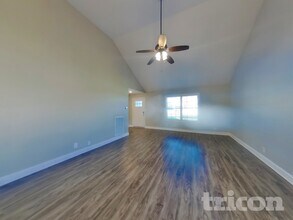 2945 Lancelot Ln in Clarksville, TN - Building Photo - Building Photo