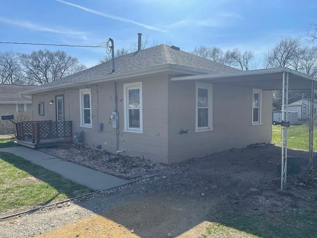 1324 Mary Ave in Rock Falls, IL - Building Photo - Building Photo