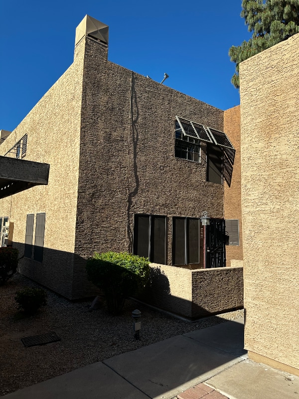 property at 1245 W 1st St