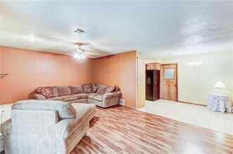 2621 N Grant Ave in Bethany, OK - Building Photo - Building Photo