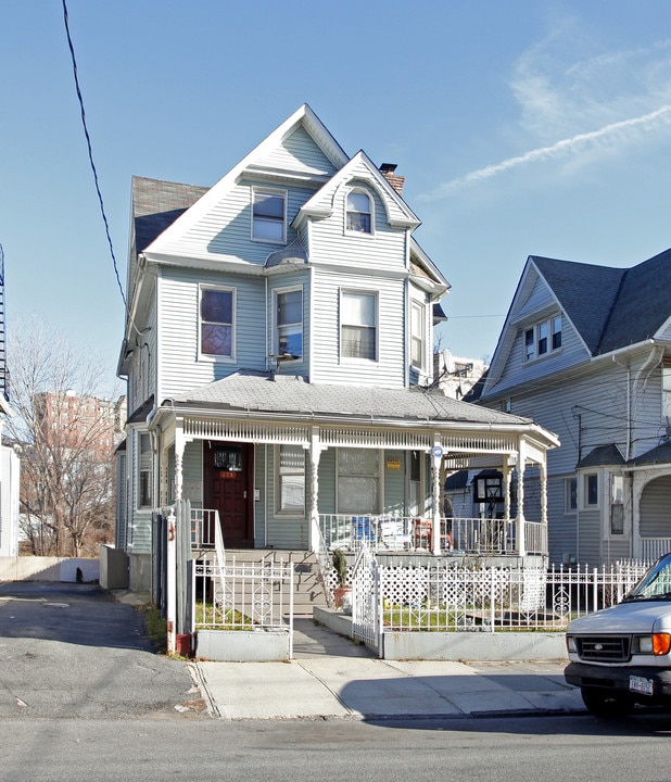 170 Hawthorne Ave in Yonkers, NY - Foto de edificio