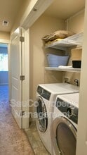 525 SW 197th Pl in Beaverton, OR - Foto de edificio - Building Photo