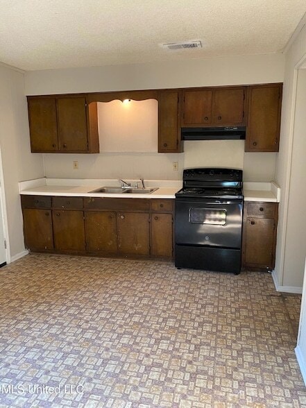 5630 Crestwood Dr in Horn Lake, MS - Building Photo - Building Photo