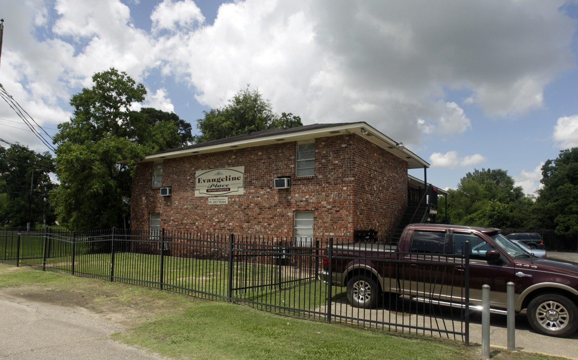 Evangeline Place Apartments in Baton Rouge, LA - Building Photo