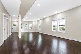 77 Winchester St in Medford, MA - Foto de edificio - Building Photo