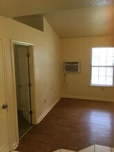 2704 Wakefield Dr, Unit 1 in Jonesboro, AR - Foto de edificio - Building Photo