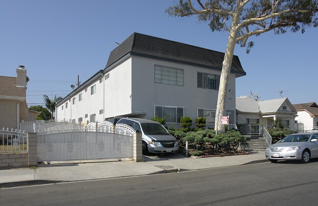 5357 Lemon Grove Ave in Los Angeles, CA - Foto de edificio - Building Photo