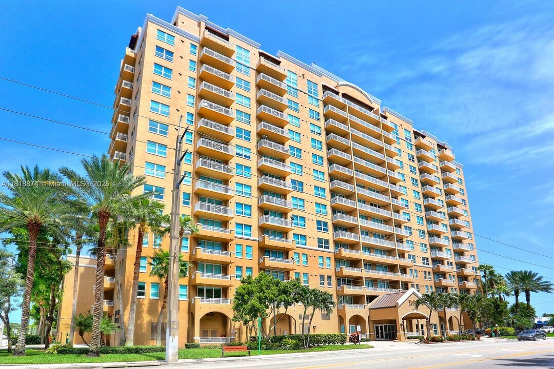 2665 SW 37th Ave in Miami, FL - Building Photo