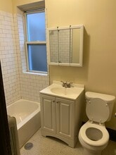 7437 S King Dr, Unit 1E in Chicago, IL - Foto de edificio - Building Photo