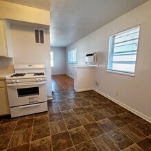 4916 Worth St in Dallas, TX - Building Photo - Building Photo