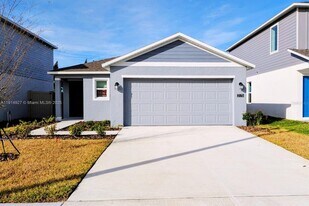 2175 Chris Dr in Winter Haven, FL - Building Photo