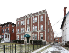 LORD COMMONS APARTMENTS in Hartford, CT - Building Photo - Building Photo