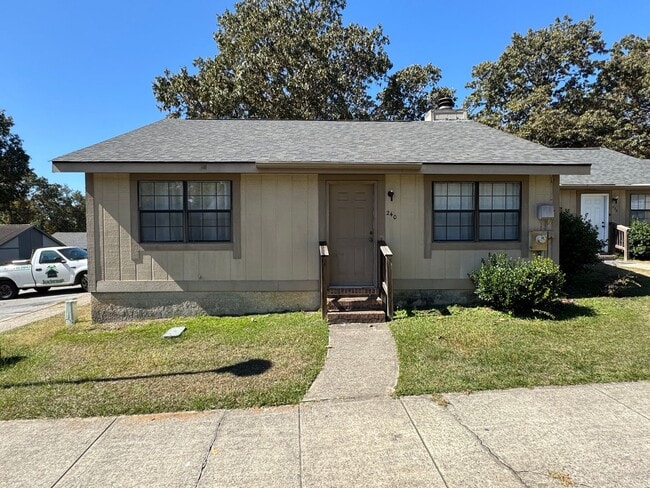 240 Tallulah Trail in Warner Robins, GA - Building Photo - Building Photo