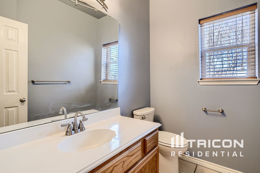 1647 Churchill Ln in Mansfield, TX - Building Photo
