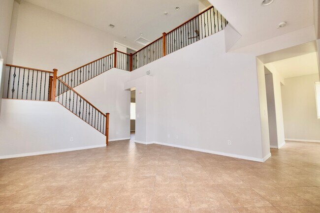 21460 E Roundup Way in Queen Creek, AZ - Foto de edificio - Building Photo