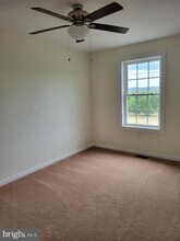 325 Poplar Springs Rd in Orrtanna, PA - Foto de edificio - Building Photo