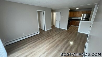 10 Henry Terrace in Worcester, MA - Building Photo - Building Photo