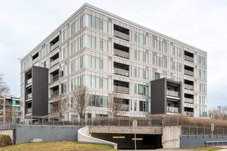 2050 René-Lévesque Boul O in Québec, QC - Building Photo - Building Photo