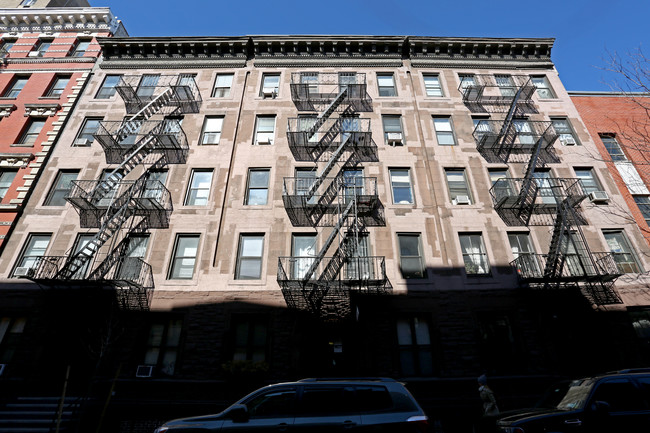 333-337 E 13th St in New York, NY - Foto de edificio - Building Photo