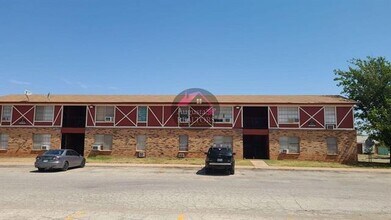 2410 N Willis St in Abilene, TX - Building Photo - Building Photo
