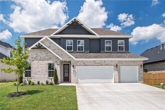 490 Apollo Dr in Centerton, AR - Building Photo - Building Photo