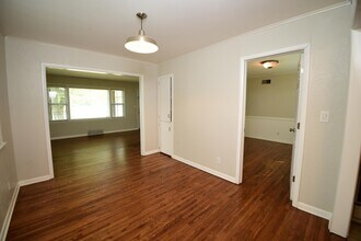 10 S 106th E Pl in Tulsa, OK - Building Photo - Building Photo