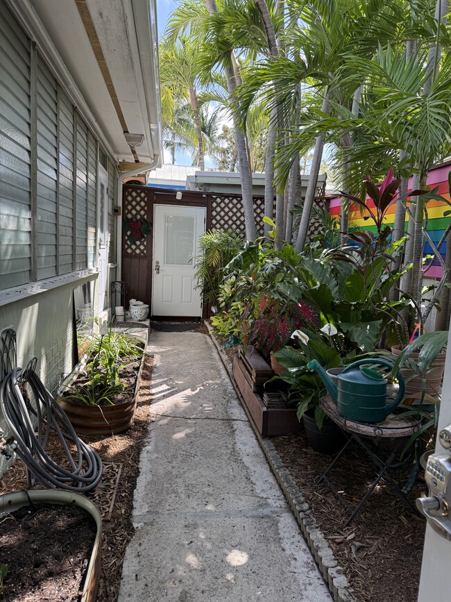 1505 White St, Unit Studio Apt B