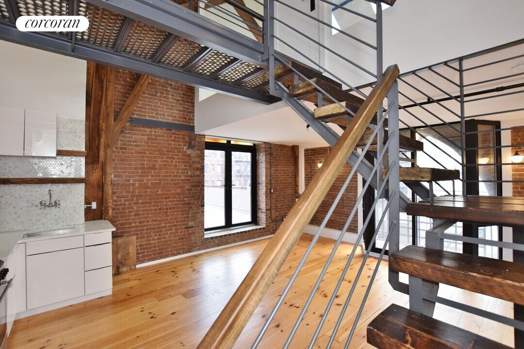 163 N 6th St in Brooklyn, NY - Building Photo