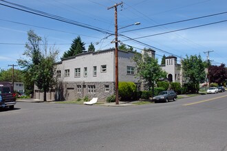 329-333 SE 20th Ave in Portland, OR - Building Photo - Building Photo