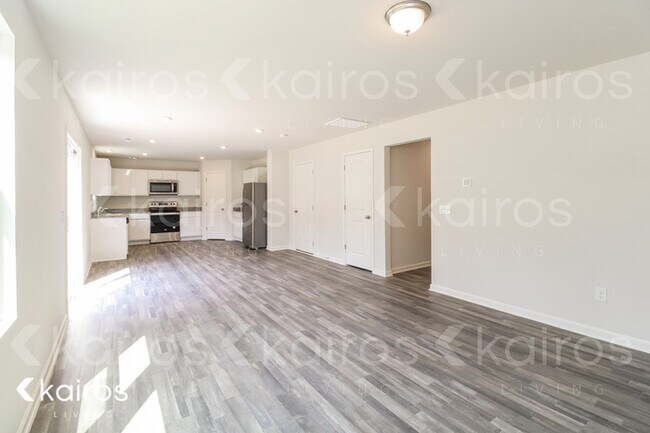 423 S Main St photo'