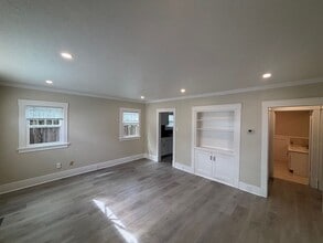 915 Howard St in Santa Rosa, CA - Building Photo - Building Photo