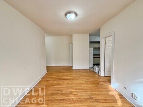 1540 N Kedzie Ave, Unit 2 in Chicago, IL - Building Photo - Building Photo