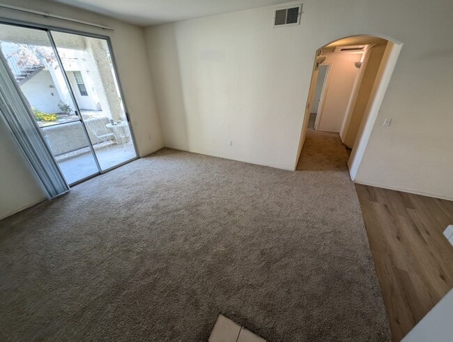 1405 S Nellis Blvd in Las Vegas, NV - Building Photo - Building Photo