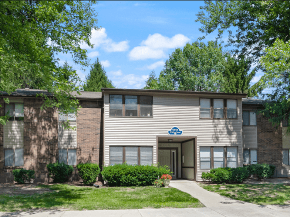 Valley Stream Apartments in Maumee, OH - Building Photo