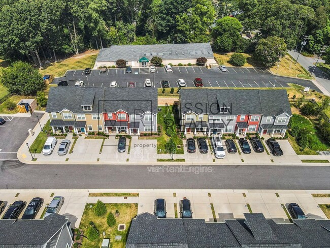 4509 Josephine Ln in Chester, VA - Building Photo - Building Photo