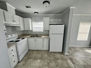 2218 Chicago Cubs St in Avon Park, FL - Building Photo - Building Photo